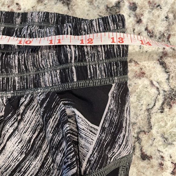 Lululemon Pants Namaskar Size 4 - Picture 11 of 12